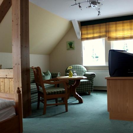 Gasthof Zur Hohen Hunau ชมาลเลนแบร์ก ภายนอก รูปภาพ